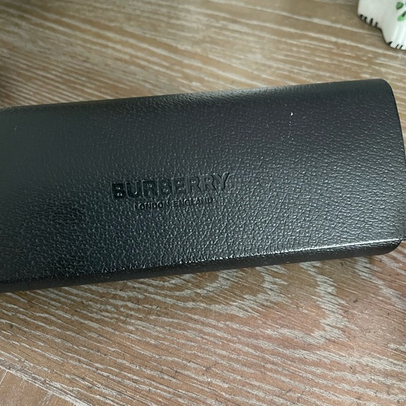 Burberry Sunglasses - Picture 3 of 6